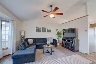 5309 Celebration Pkwy, Madison, WI 53718 - Photo 9