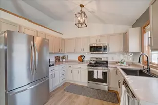 5309 Celebration Pkwy, Madison, WI 53718 - Photo 15