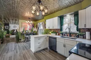 6668 W Wood Ridge Dr, Janesville, WI 53548 - Photo 11