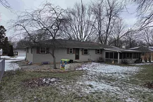 385 S Woodland Dr, Whitewater, WI 53190 - Photo 3