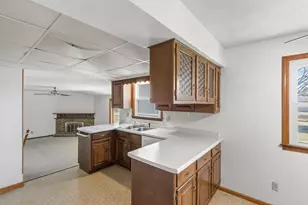 2315 N Claremont Dr, Janesville, WI 53545 - Photo 11