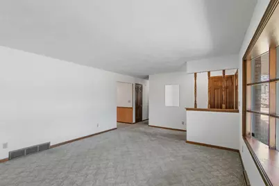 2315 N Claremont Drive, Janesville, WI 53545 - Photo 7