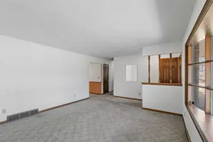 2315 N Claremont Dr, Janesville, WI 53545 - Photo 7