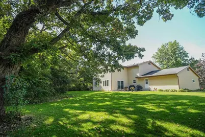 411 Oakland Avenue, Sun Prairie, WI 53590 - Photo 9