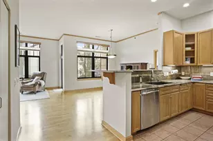 530 W Doty St, Madison, WI 53703 - Photo 5