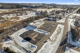 1620 Academy St, Elroy, WI 53929 - Photo 11