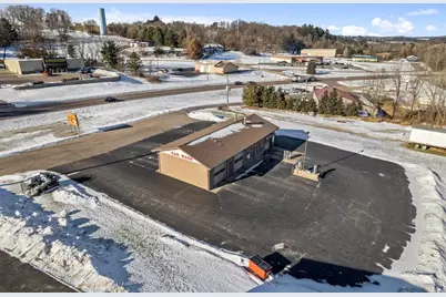 1620 Academy Street, Elroy, WI 53929 - Photo 5