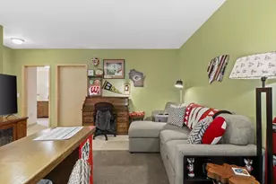 702 Clardell Dr, Sun Prairie, WI 53590 - Photo 23