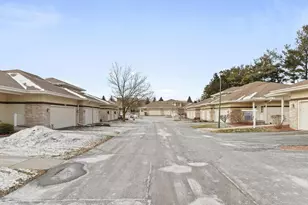 702 Clardell Dr, Sun Prairie, WI 53590 - Photo 33