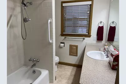 6715 North Avenue, Middleton, WI 53562 - Photo 11