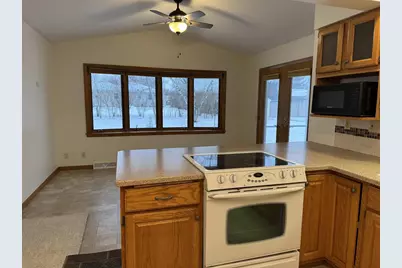 6715 North Avenue, Middleton, WI 53562 - Photo 7