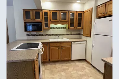 6715 North Avenue, Middleton, WI 53562 - Photo 3