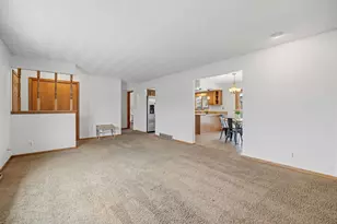 4029 Southwyck Dr, Janesville, WI 53546 - Photo 11