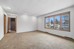 4029 Southwyck Dr, Janesville, WI 53546 - Photo 9