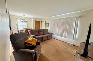 1934 Liberty Ln, Janesville, WI 53545 - Photo 3