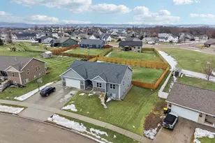 715 Crestview Dr, Reedsburg, WI 53959 - Photo 33