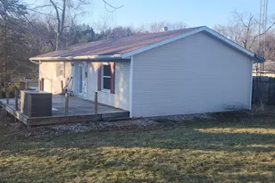 881 Ellis Ave, Baraboo, WI 53913 - Photo 3