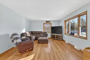 2000 Elizabeth St, Janesville, WI 53548 - Photo 9