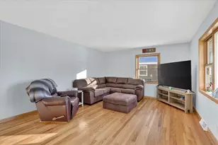 2000 Elizabeth St, Janesville, WI 53548 - Photo 7