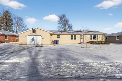 2000 Elizabeth Street, Janesville, WI 53548 - Photo 5