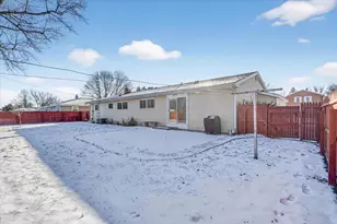 2000 Elizabeth St, Janesville, WI 53548 - Photo 49