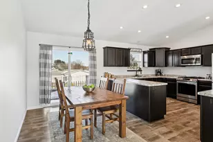 440 White Spruce Ave, Baraboo, WI 53913 - Photo 7