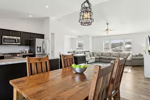 440 White Spruce Ave, Baraboo, WI 53913 - Photo 9