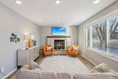 820 Spahn Drive, Waunakee, WI 53597 - Photo 13