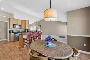 3921 Ambleside Dr, Madison, WI 53719 - Photo 9