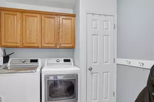 3921 Ambleside Dr, Madison, WI 53719 - Photo 19