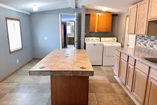 36 Joyce Ave, Prairie Du Chien, WI 53821 - Photo 3