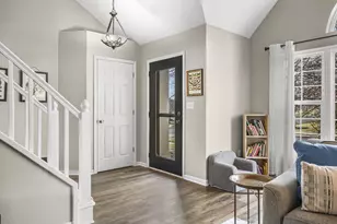 513 Bridlewood Ln, Watertown, WI 53094 - Photo 3