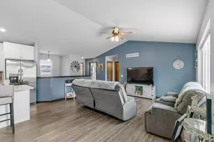 1035 Bluegrass Trl, Waterloo, WI 53594 - Photo 9