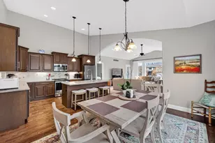 441 Grandview Dr, Waunakee, WI 53597 - Photo 3