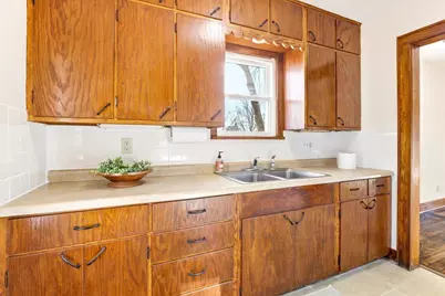 409 11th Street, Baraboo, WI 53913 - Photo 9