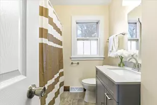 409 11th St, Baraboo, WI 53913 - Photo 17