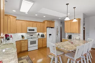 E9291 Pebblebeach Dr, Wisconsin Dells, WI 53965 - Photo 11