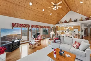 E9291 Pebblebeach Dr, Wisconsin Dells, WI 53965 - Photo 7