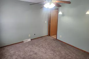 1208 Victoria Cir, Baraboo, WI 53913 - Photo 15