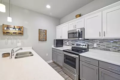 1971 N Windsor Avenue, Cottage Grove, WI 53527 - Photo 17