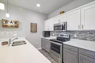 1971 N Windsor Ave, Cottage Grove, WI 53527 - Photo 17