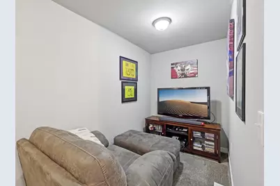 1971 N Windsor Avenue, Cottage Grove, WI 53527 - Photo 33