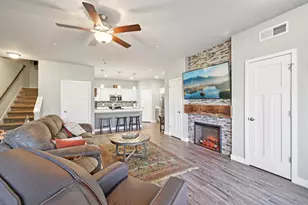 1971 N Windsor Ave, Cottage Grove, WI 53527 - Photo 7