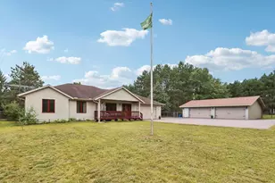 911 Gillette Ln, Wisconsin Dells, WI 53965 - Photo 3