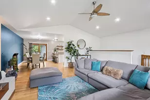 911 Gillette Ln, Wisconsin Dells, WI 53965 - Photo 11