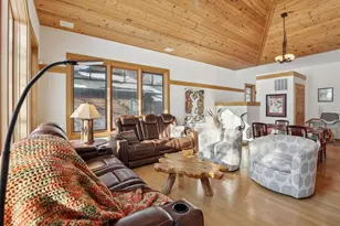 1140 S Gillette Dr, Dell Prairie, WI 53965 - Photo 5