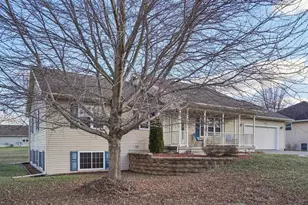 724 Eastridge Dr, Reedsburg, WI 53959 - Photo 3