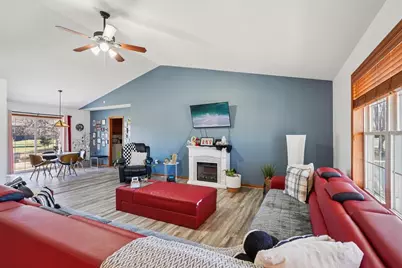 724 Eastridge Drive, Reedsburg, WI 53959 - Photo 9