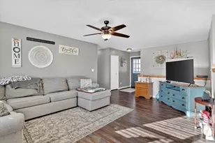 1627 Redwood Dr, Janesville, WI 53548 - Photo 11