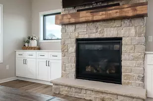 139 E Evergreen Ln, Milton, WI 53525 - Photo 7